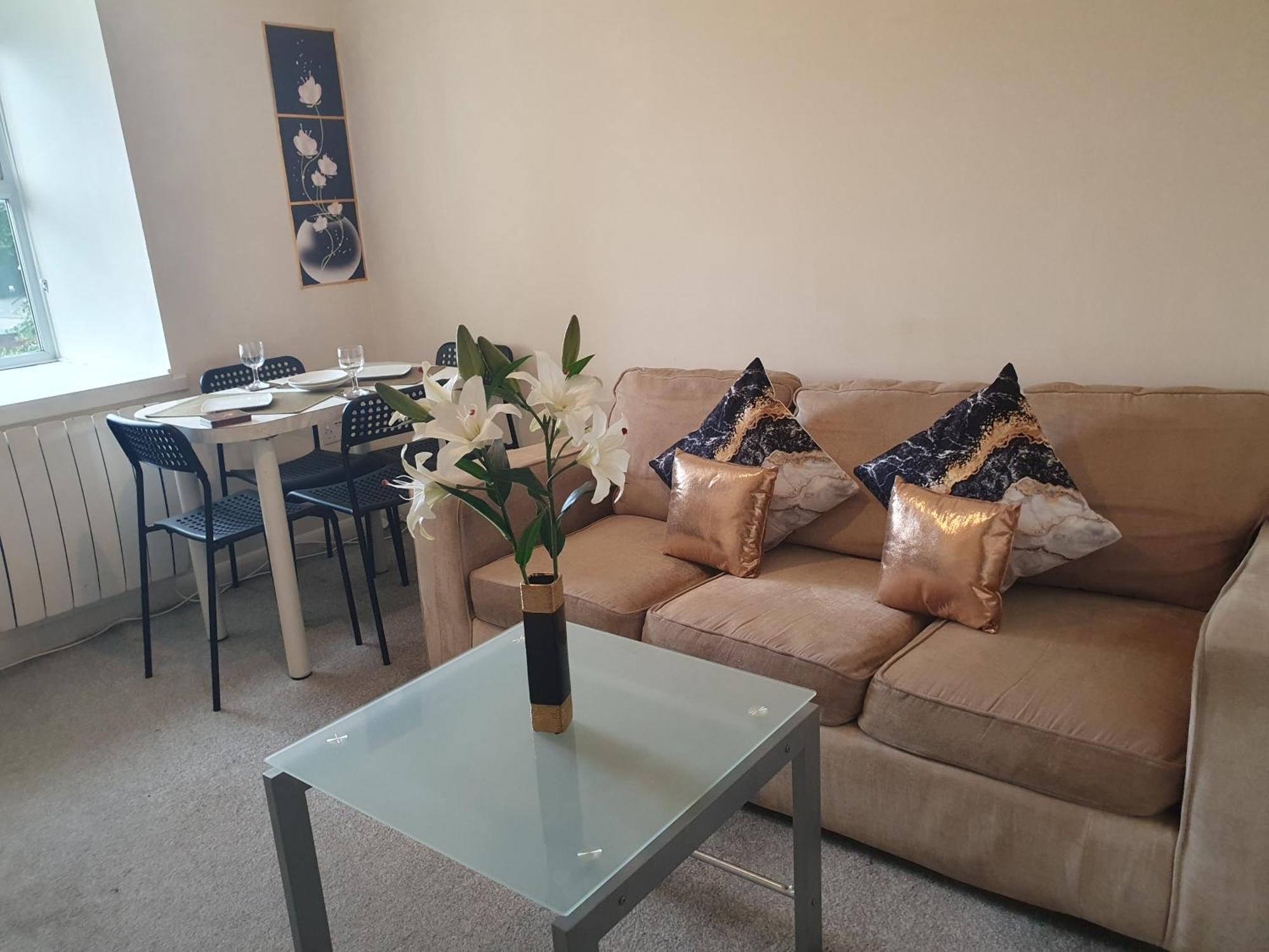 Lovely 1Bedrood Apartment Гильдфорд Экстерьер фото
