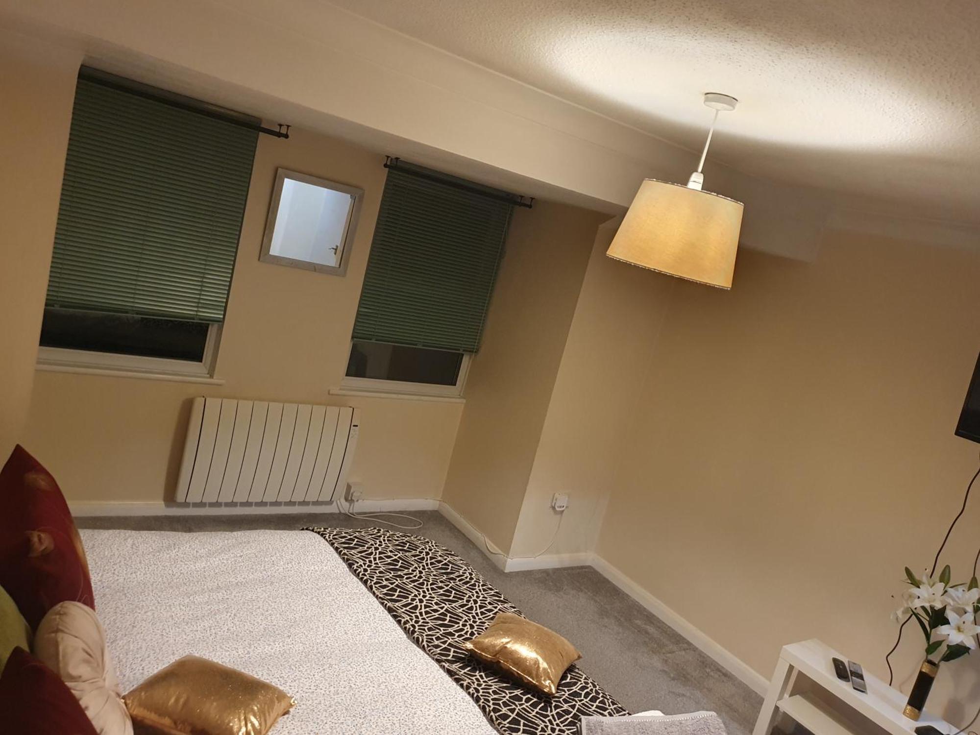 Lovely 1Bedrood Apartment Гильдфорд Экстерьер фото